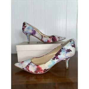 Women's Ivanka Trump - Point Toe Pump High Heels - (Floral Pattern) - *Size 9